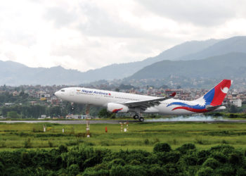 माल्दिभ्सका नागरिक लिएर नेपाल एयरलाईन्सको जहाज ढाका उड्यो