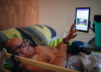 फ्रान्समा मृत्युको प्रत्यक्ष प्रशारण गरिरहेका रोगीको फेसबुक ब्लक