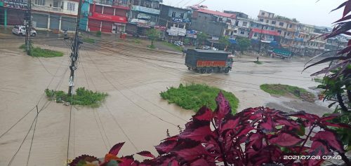 कावासोती जलमग्न, सडक भासिएपछि राजमार्ग अबरुद्ध 2