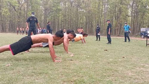 सजिलो छैन म्यादी प्रहरी बन्न (फोटो फिचर) 12