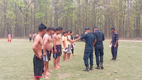 सजिलो छैन म्यादी प्रहरी बन्न (फोटो फिचर) 9