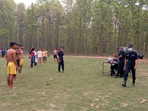 सजिलो छैन म्यादी प्रहरी बन्न (फोटो फिचर) 10