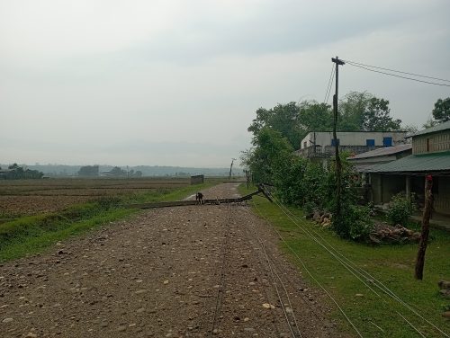 कावासोतीमा पोल ढल्दा ४ सय घर अँध्यारै 3