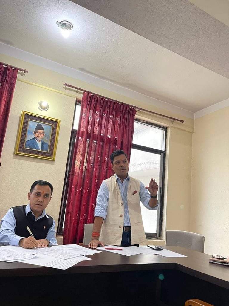 नवलपुरका तिवारी नेपाली काङ्ग्रेसको घोषणापत्र तयारी समितीमा