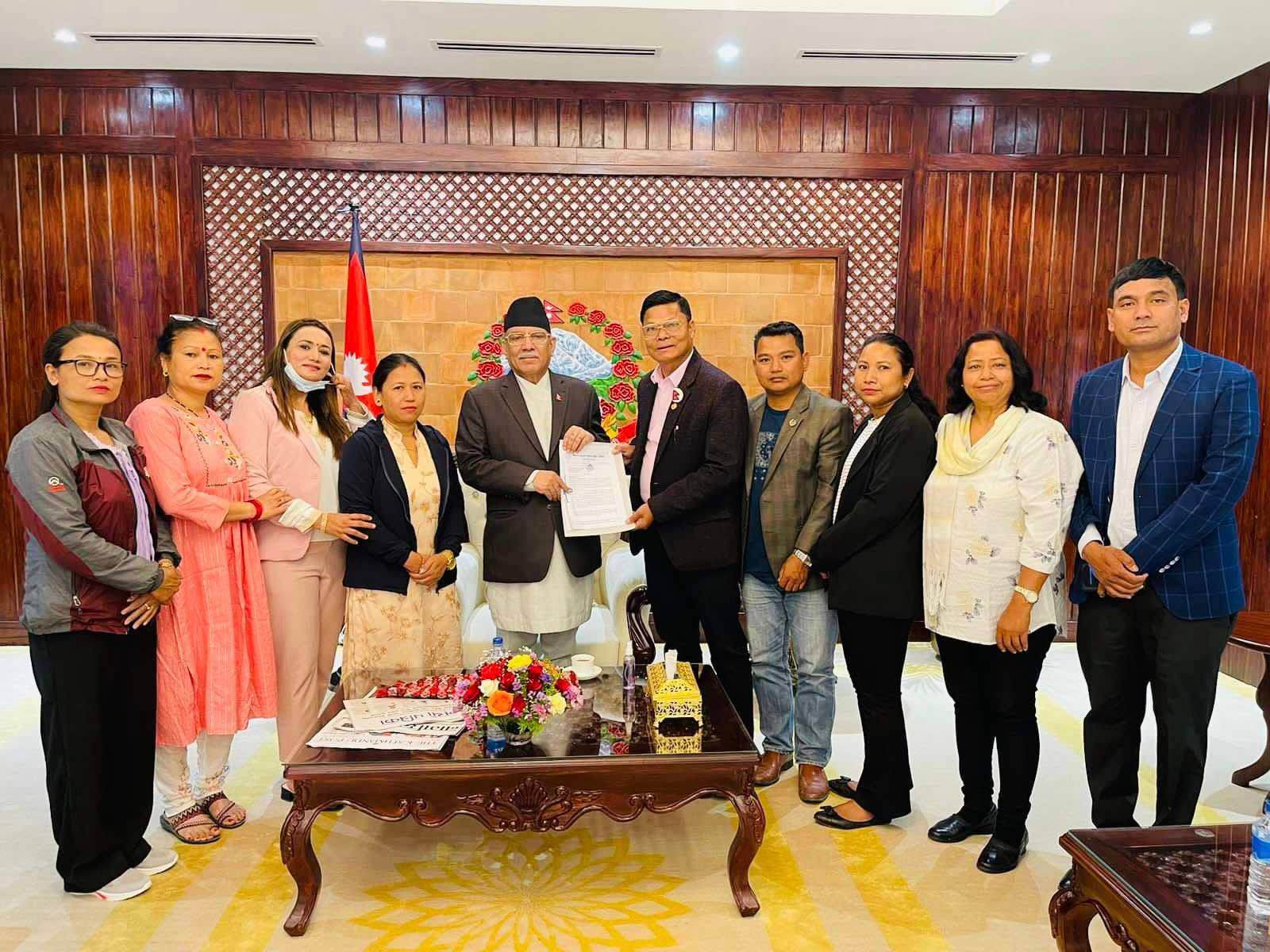नेपाल कुमाल समाज सुधार समितिद्धारा प्रधानमन्त्रीलाई ज्ञापनपत्र