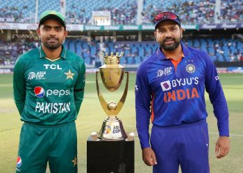 एसिया कप क्रिकेट : भारत र पाकिस्तान खेल्दै