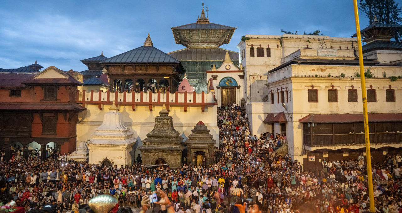 महाशिवरात्रि पर्व मनाइँदै, देशभरका शिव मन्दिरमा भीड