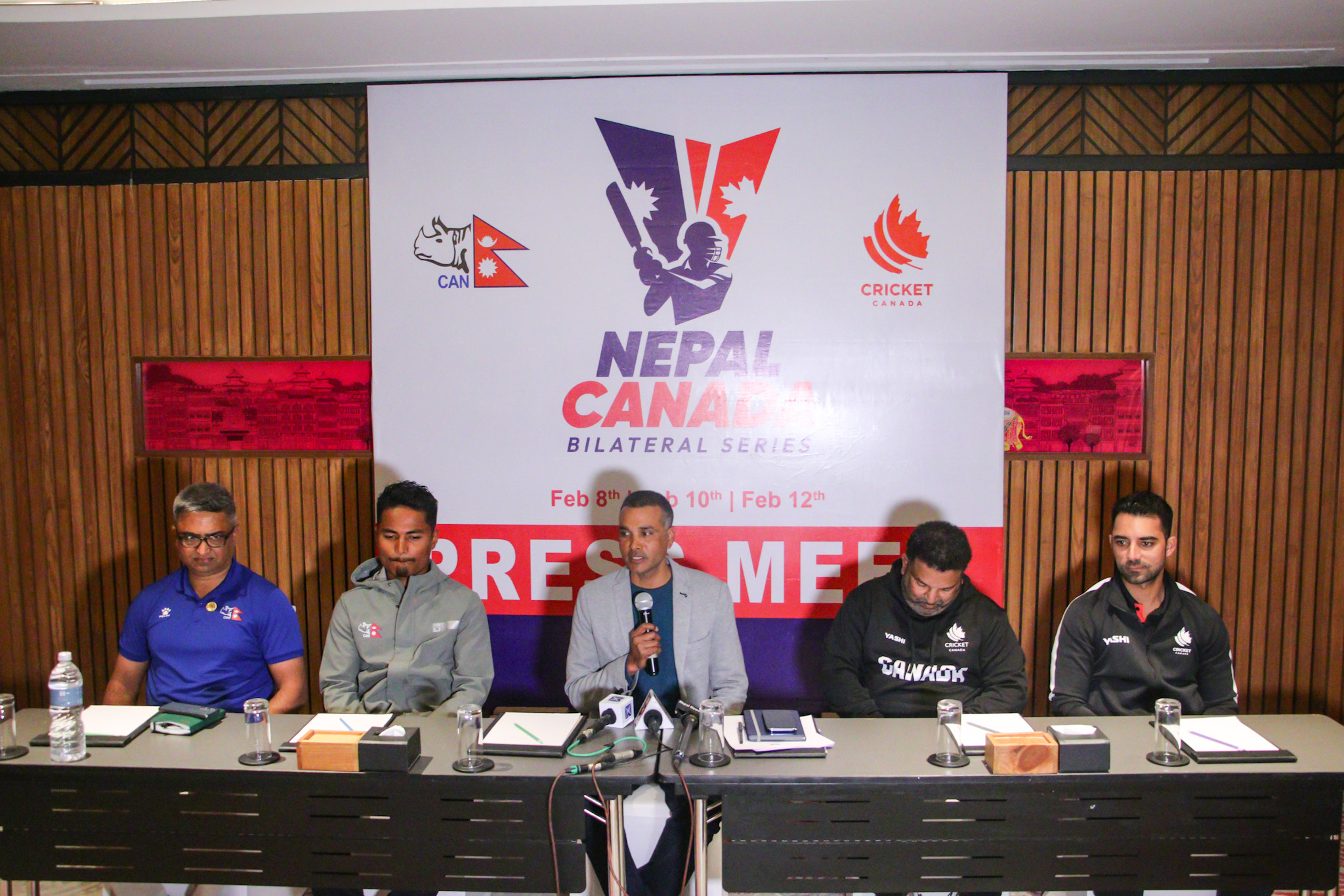 एक दिवसीय श्रङखला : नेपाल क्यानडासँग खेल्दै